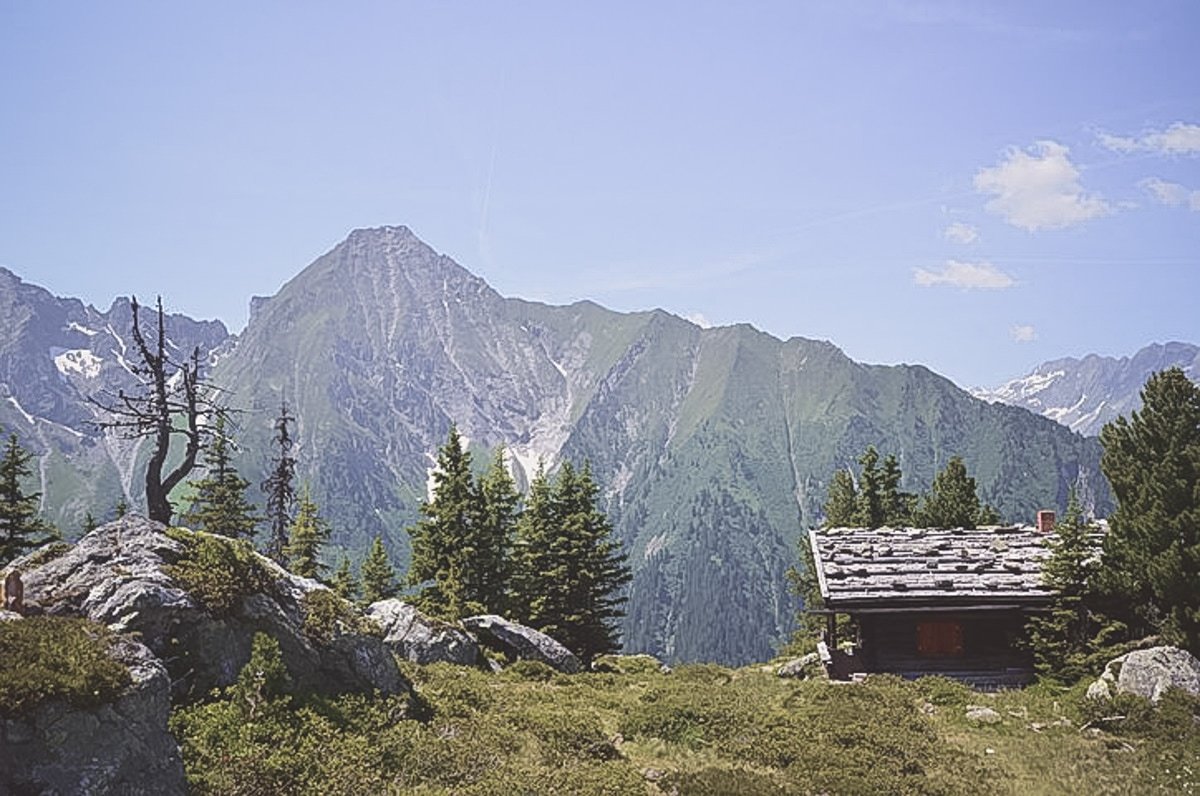 Versteckt in den Highlands - Schweizer Berghütte